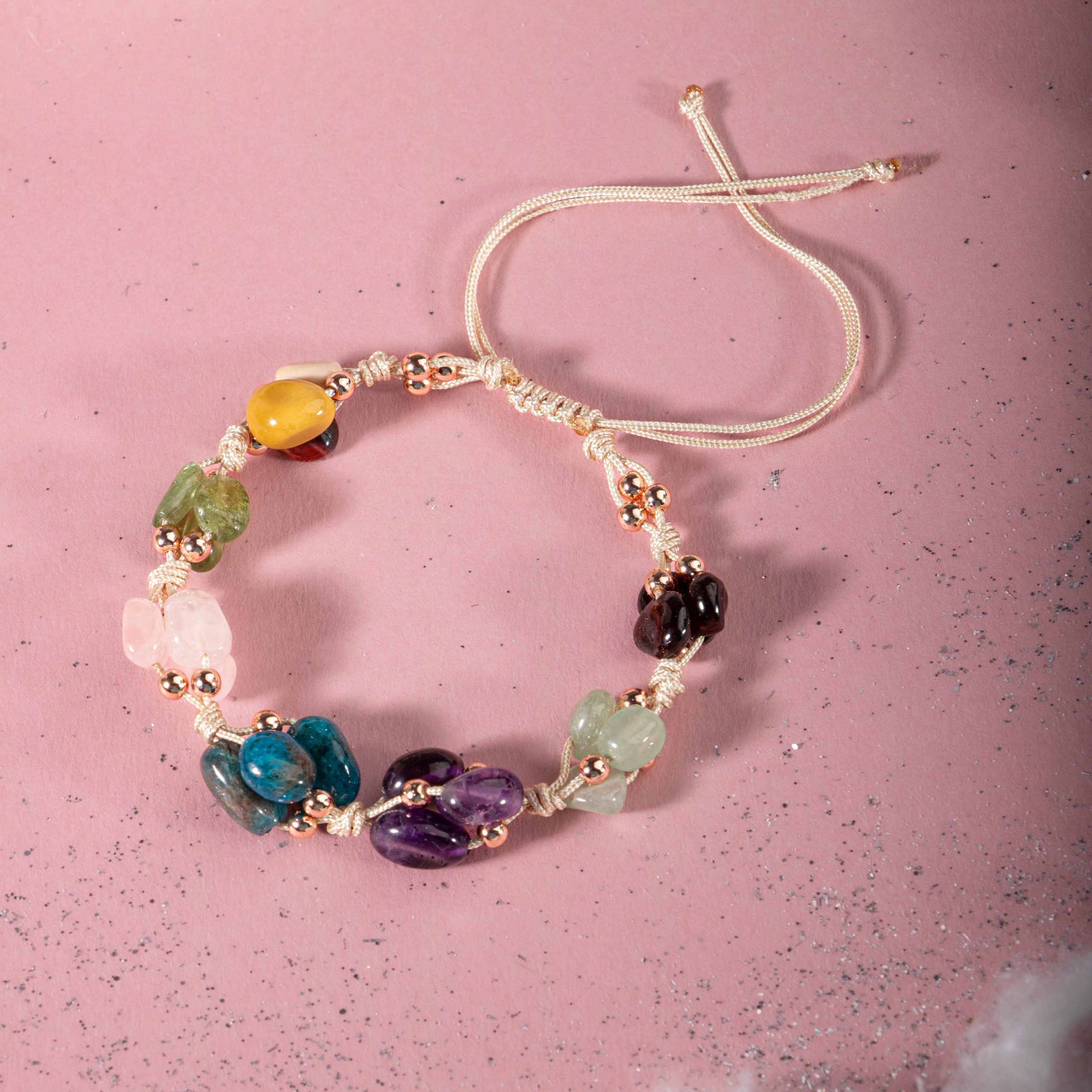 Bracciale Virgo Ametista, granato bordeaux, granato, jasper, apatite blu, quarzo rosa, aventurina verde, zebercet (Peridot)