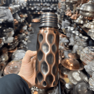 Bakırzen Wasserflasche aus schwarzem gehämmertem Kupfer, 550 ml (18,59 fl oz) - Exporgin | Türkiye Kommt zu Dir