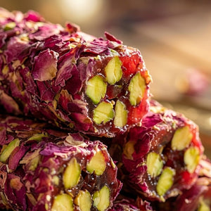 Çelebioğulları Turkish Delight Lokum Fingers Sticks With Pistachio and Rose Petals - Exporgin | Türkiye Comes to You