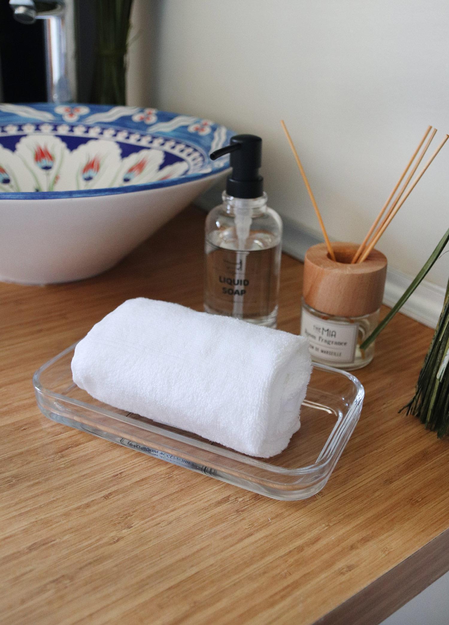 Clear Bathroom Tray 24x14x3 cm