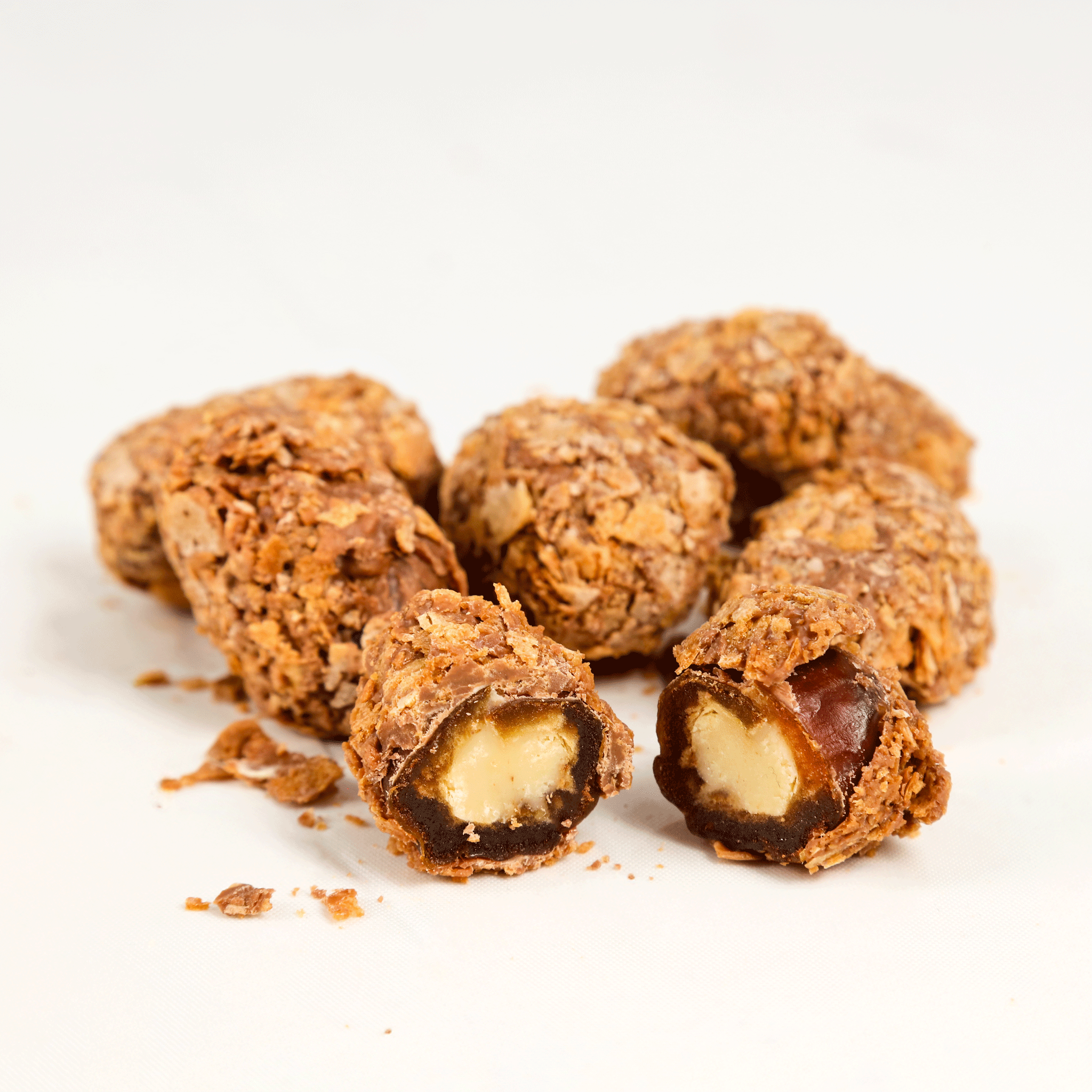 Crispy Chocolate Covered Dates with Almonds 500g (17.64 oz) - Exporgin | Türkiye Comes to You