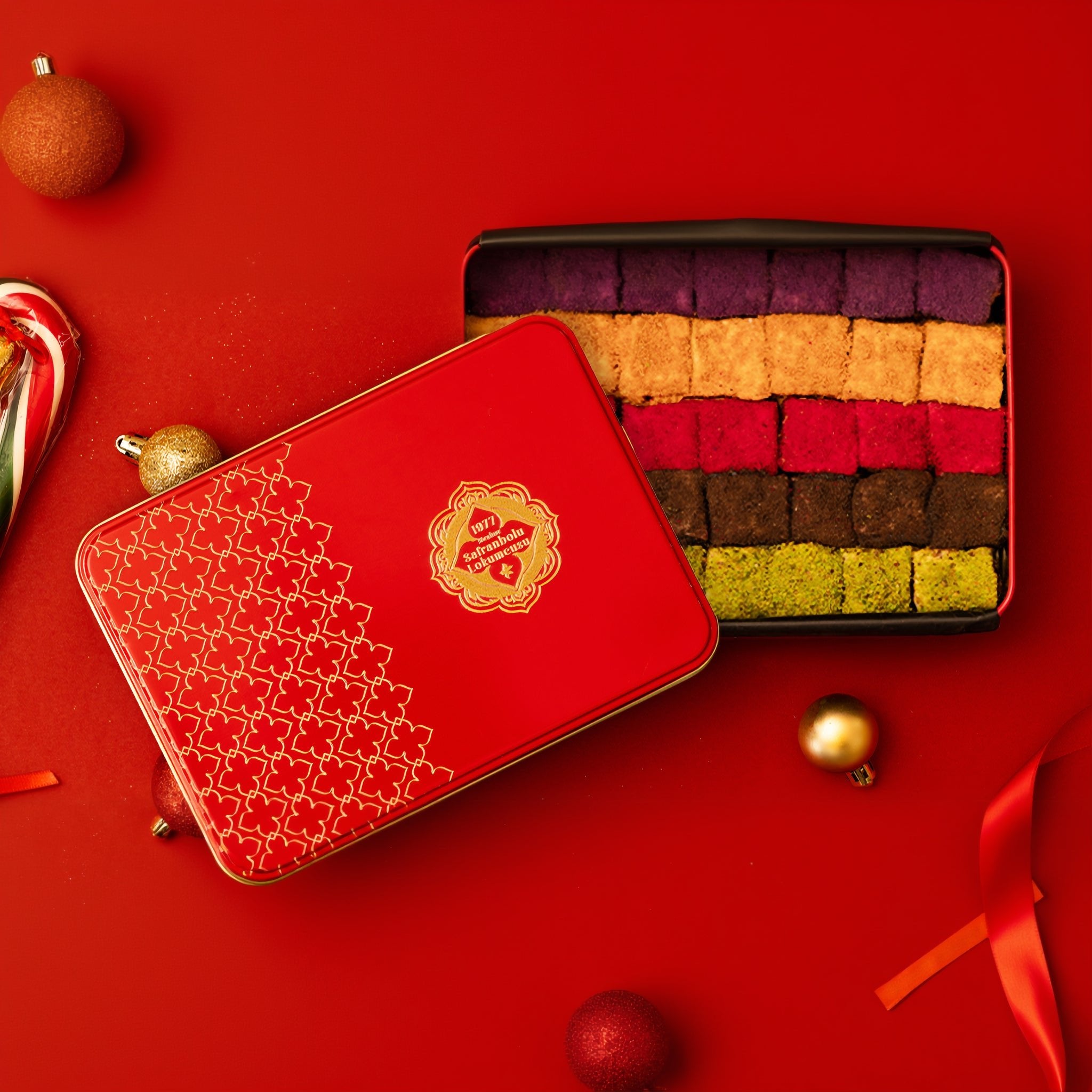 Gold Lux Box Mixed Baklava Turkish Delight - 450g (15.87 oz) - Exporgin | Türkiye Comes to You