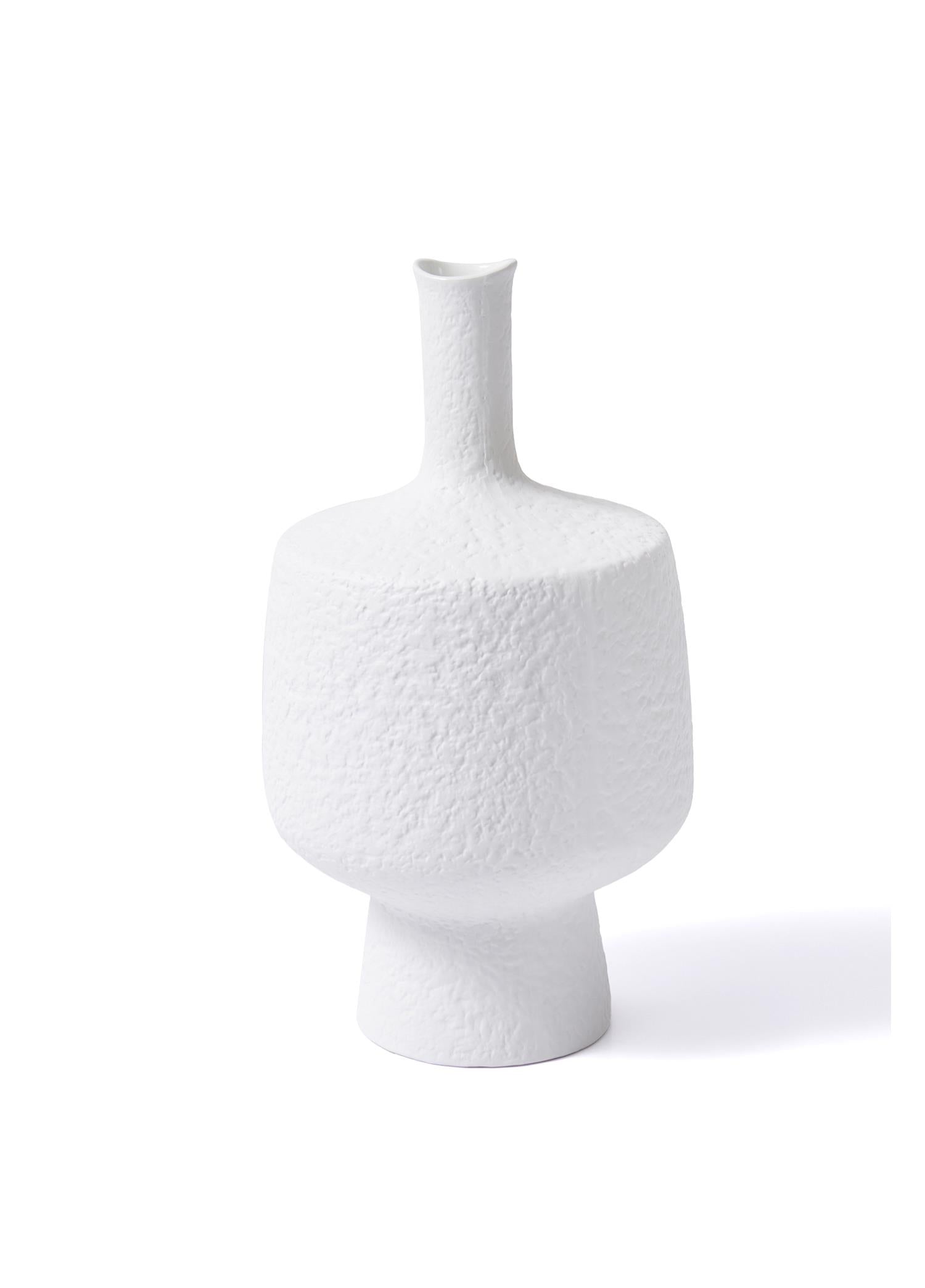 Licia Ceramic Vase White 18x18x37 cm