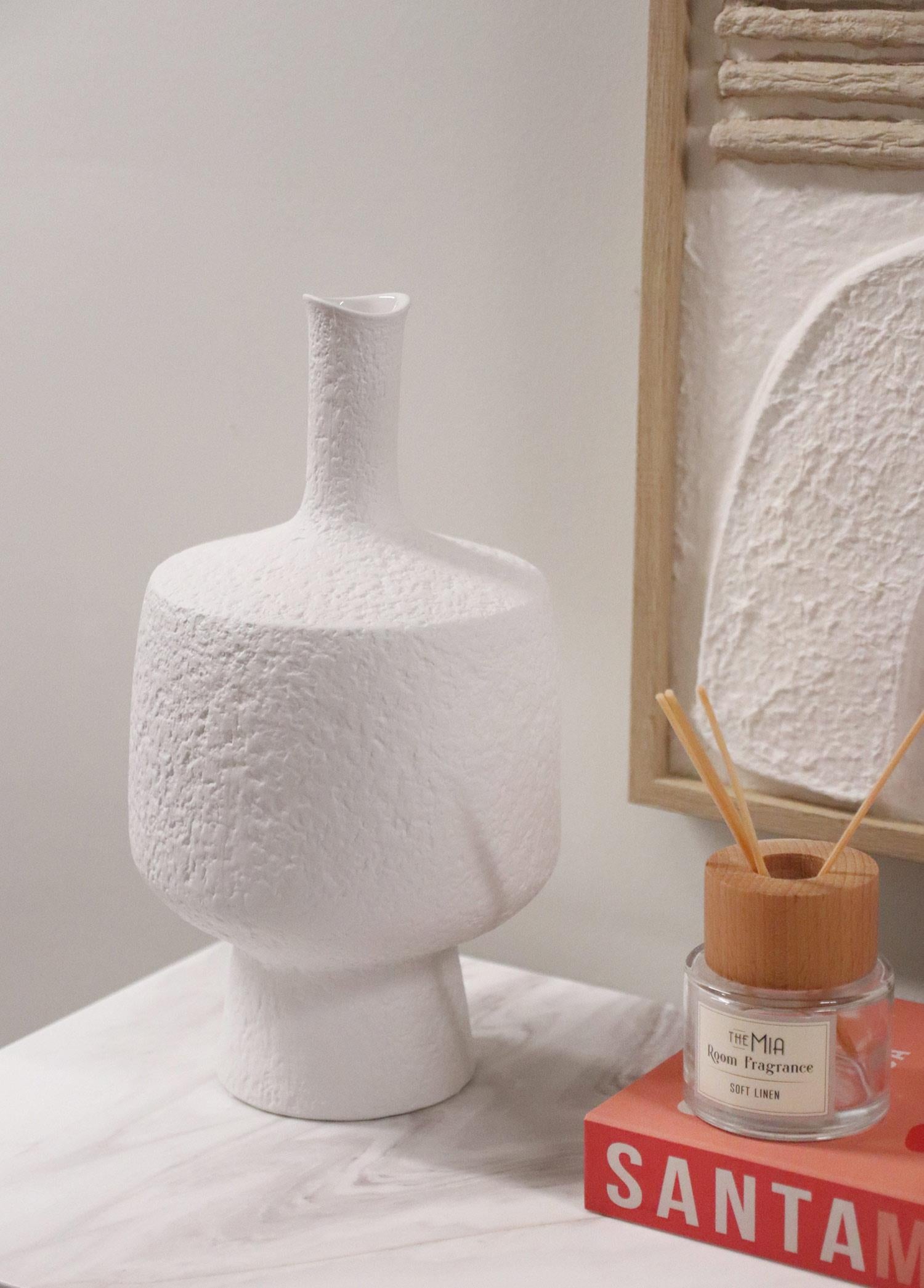 Licia Ceramic Vase White 18x18x37 cm