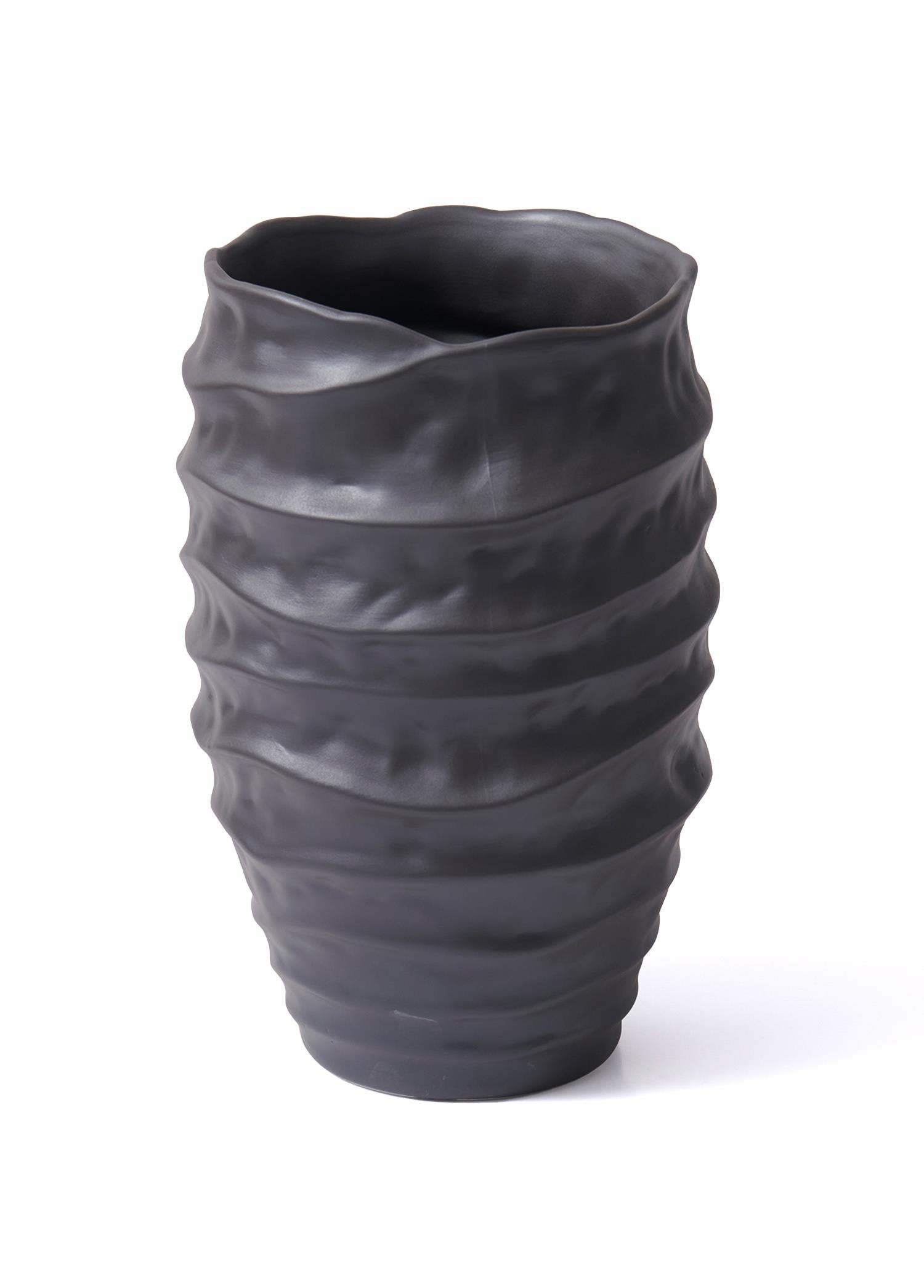 Licia Ceramic Vase Black 20x20x31 cm