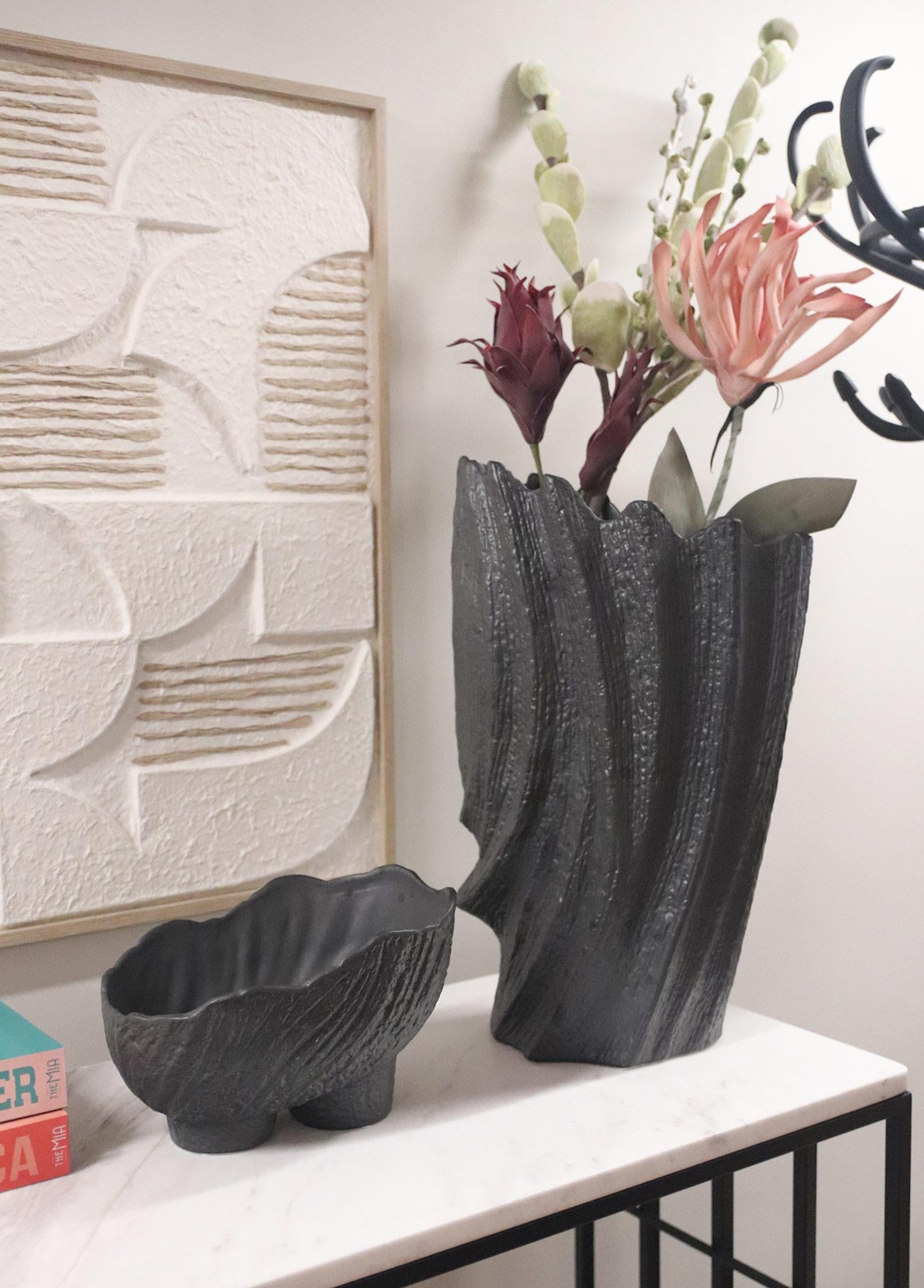 Licia Ceramic Vase Black 29x19x47 cm