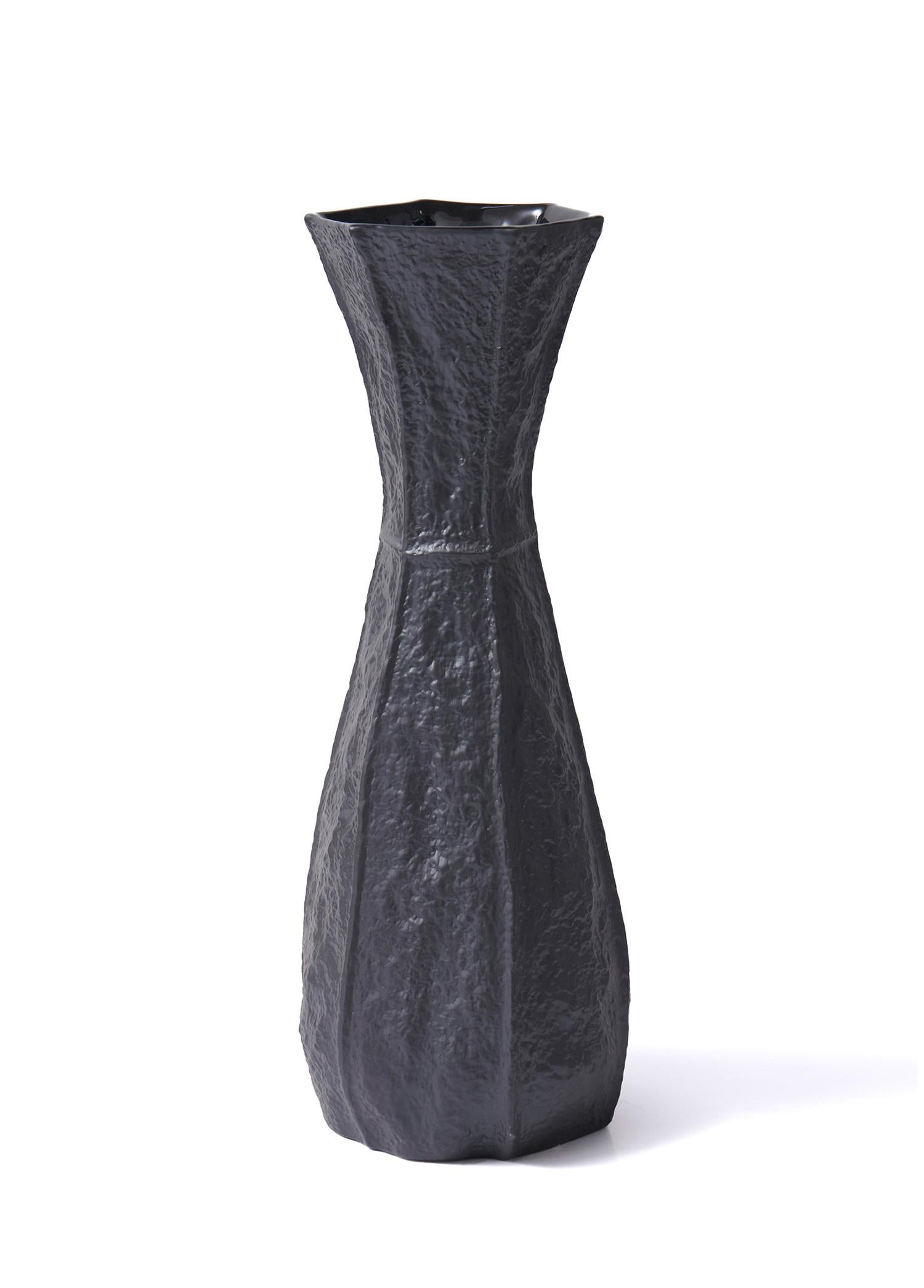 Licia Ceramic Vase Black 17x15x45 cm