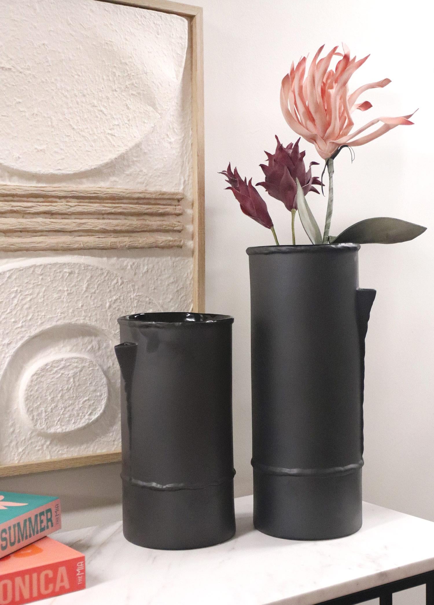 Licia Ceramic Vase Black 18x16x41 cm