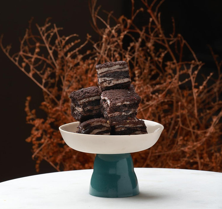 Mixed Baklava Turkish Delight in Metal Box – Pistachio, Oreo, Lotus & Raspberry Flavors - 500g (17.64 oz) - Exporgin | Türkiye Comes to You