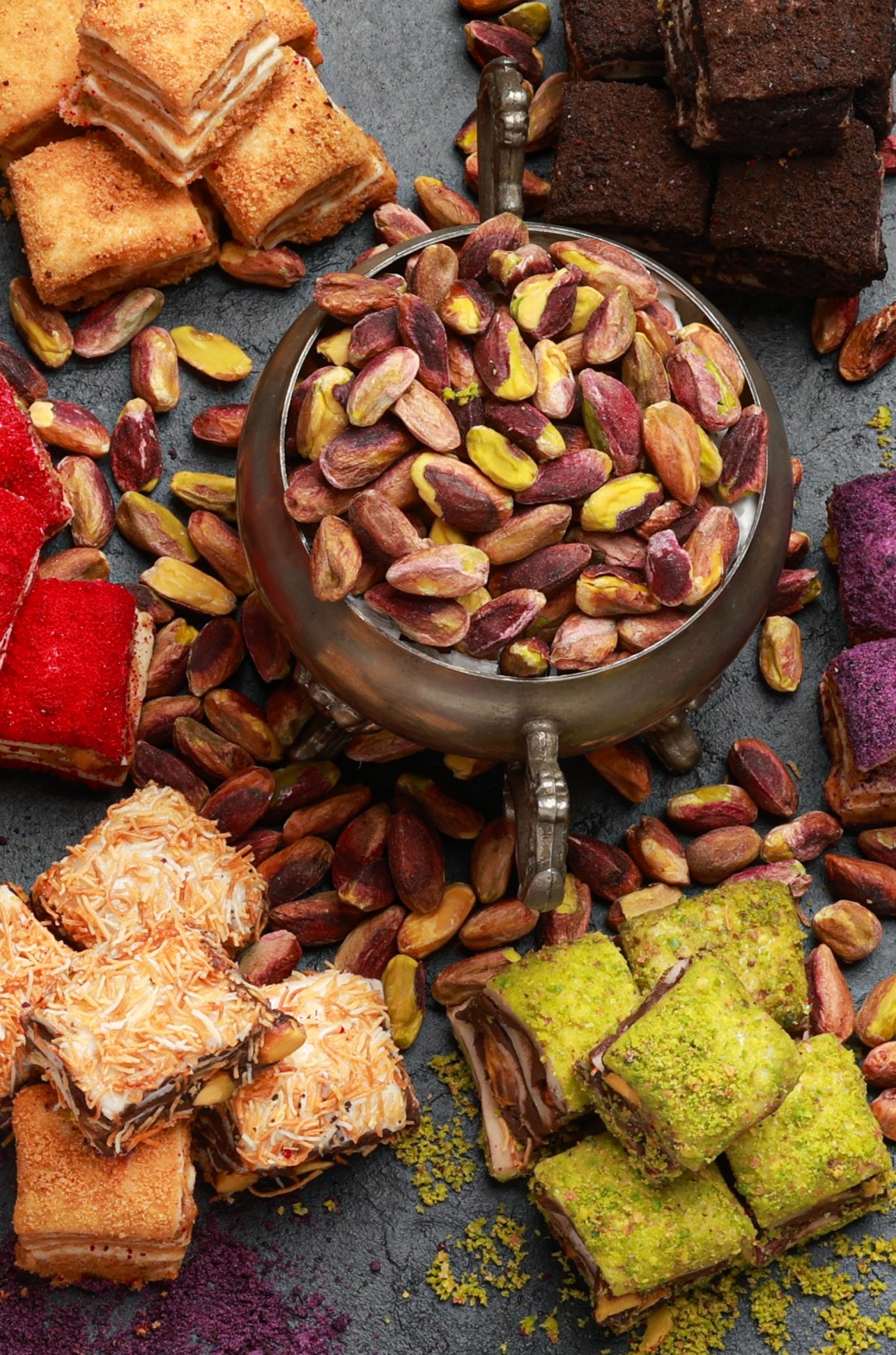 Mixed Baklava Turkish Delight in Metal Box – Pistachio, Oreo, Lotus & Raspberry Flavors - 500g (17.64 oz) - Exporgin - Global Shopping Site