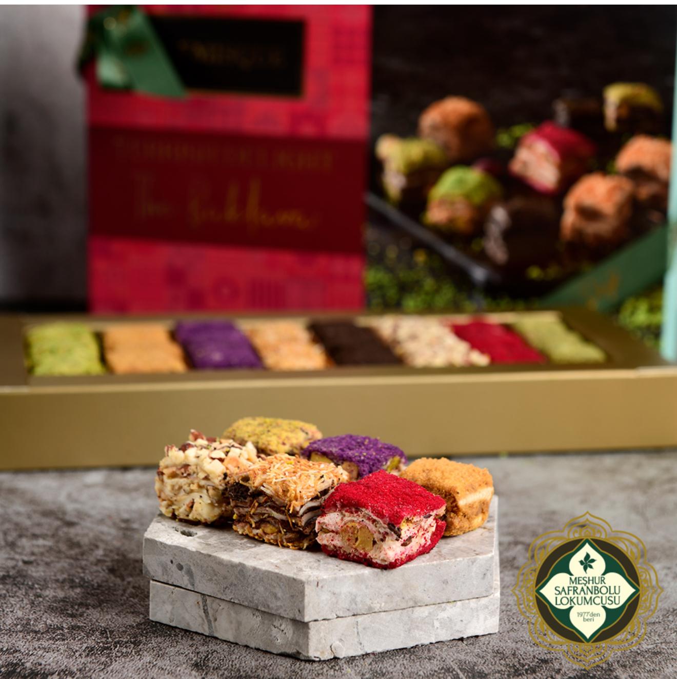 Mixed Turkish Delight in Black & White Box – 1kg (35.27 oz) - Exporgin | Türkiye Comes to You