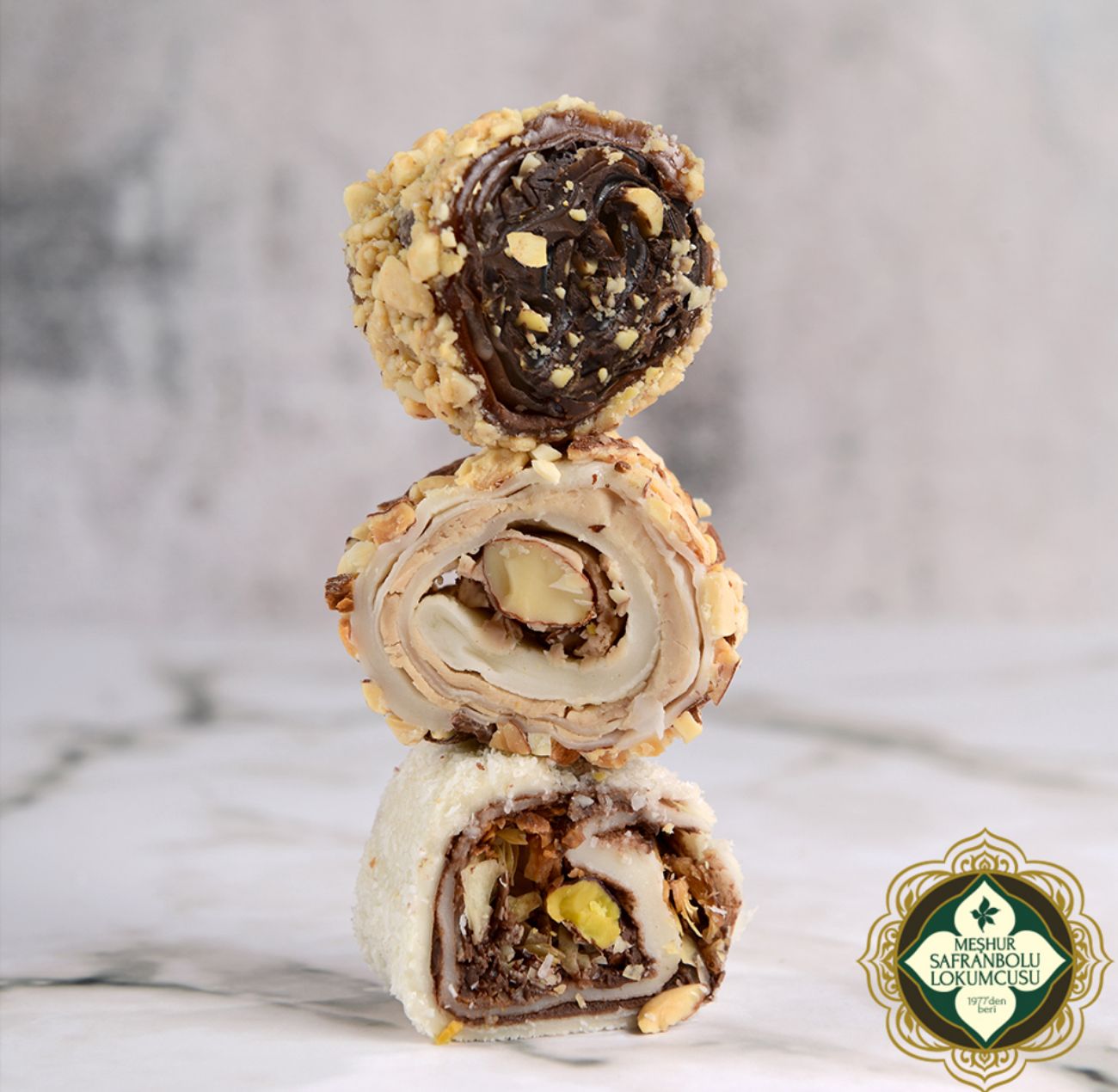 Mixed Wrapped Turkish Delight Metal Box – Assorted Flavors with Pistachio, Hazelnut, Almond & Chocolate – 1000g (35.27 oz) - Exporgin | Türkiye Comes to You