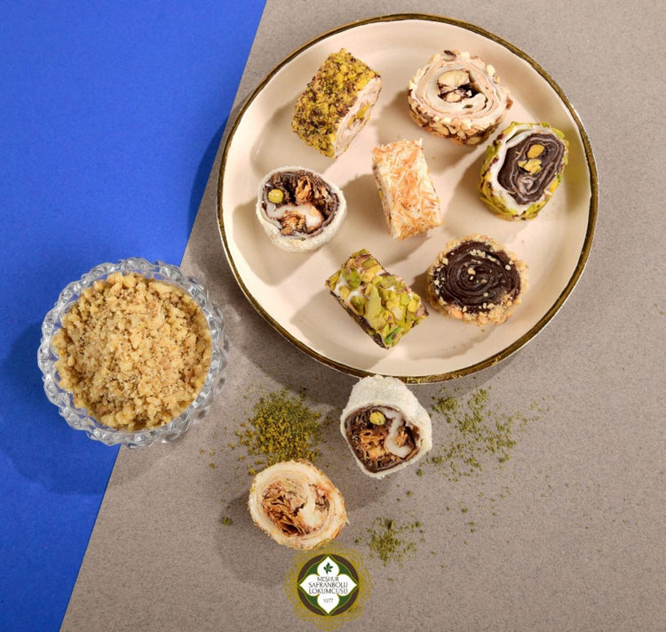 Mixed Wrapped Turkish Delight Metal Box – Assorted Flavors with Pistachio, Hazelnut, Almond & Chocolate – 1000g (35.27 oz) - Exporgin | Türkiye Comes to You