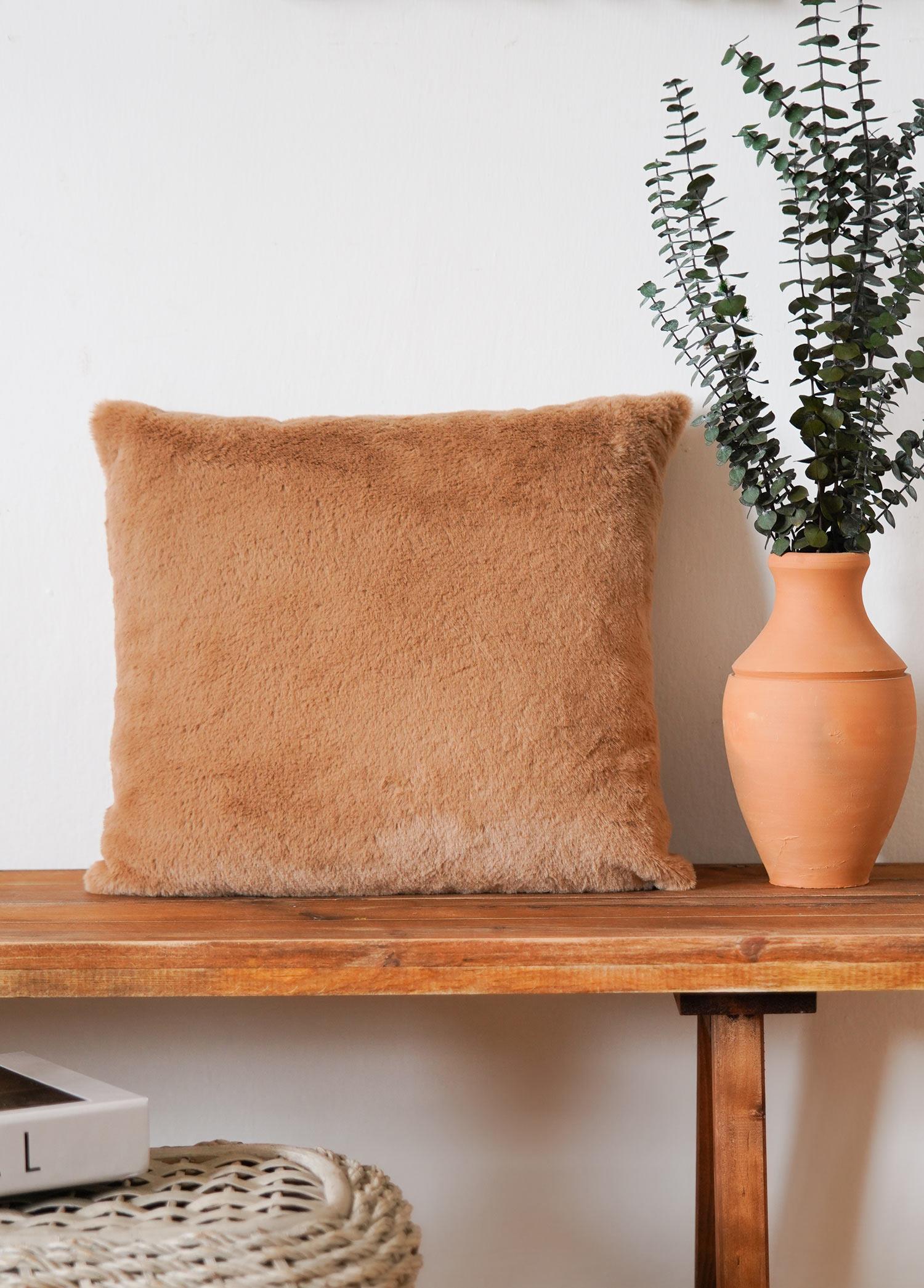 Plush Cushion Brown 45x45 cm