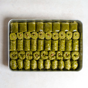 Petek 1942 Green Mixed Baklava with Pistachio 1160g (40.9 oz) - Exporgin | Global Shopping Site