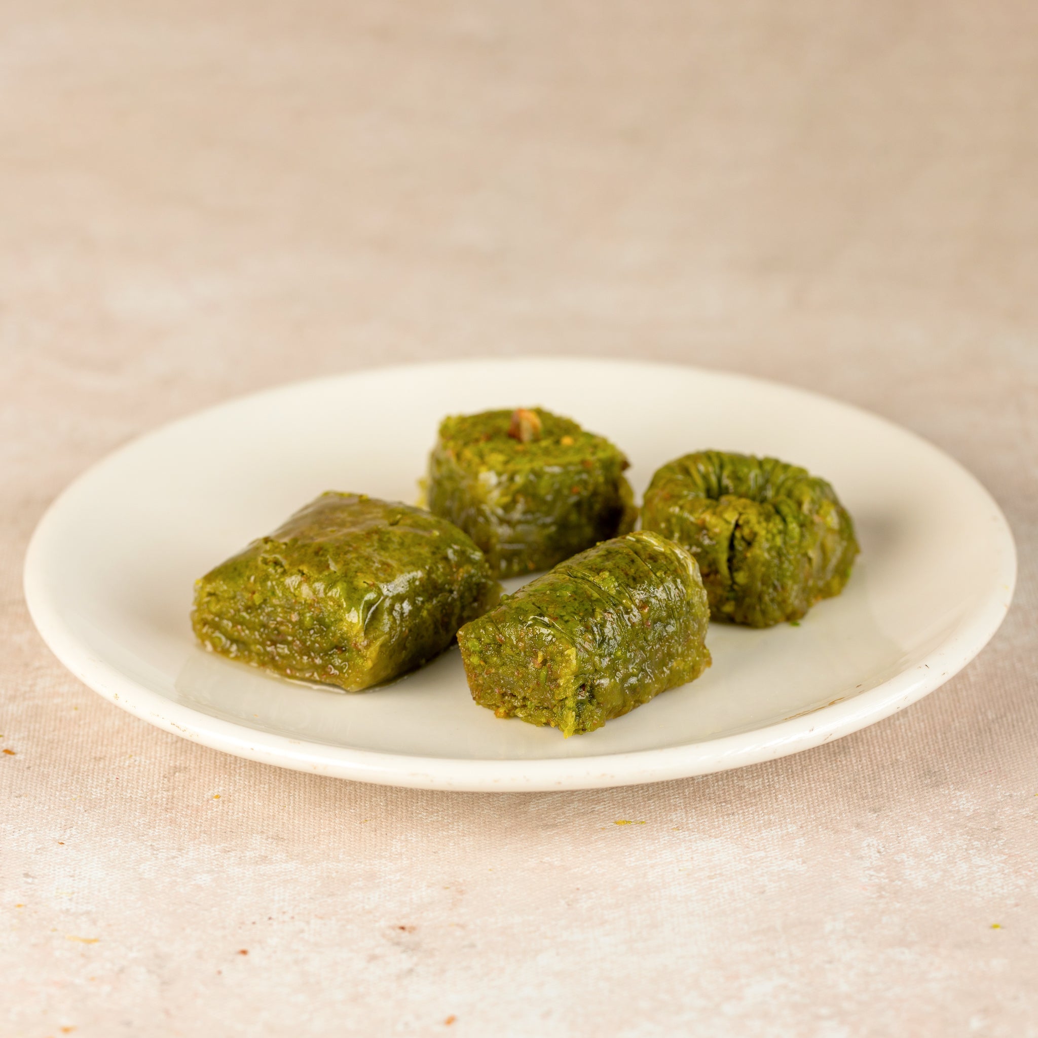 Petek 1942 Green Mixed Baklava with Pistachio 1160g (40.9 oz) - Exporgin | Global Shopping Site