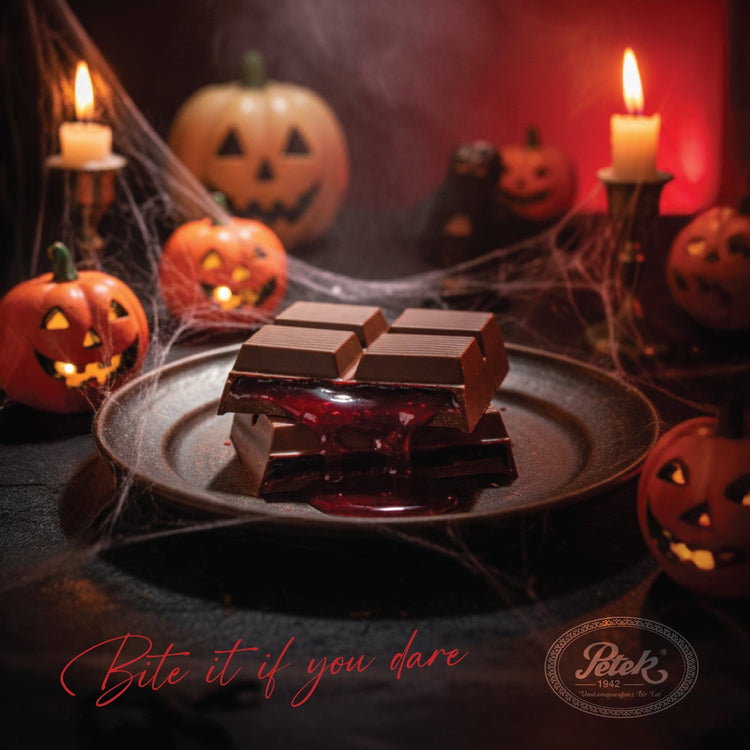 Petek 1942 Halloween Strawberry Filled Chocolate Bar – Dark & Milk Chocolate - Exporgin | Türkiye Comes to You