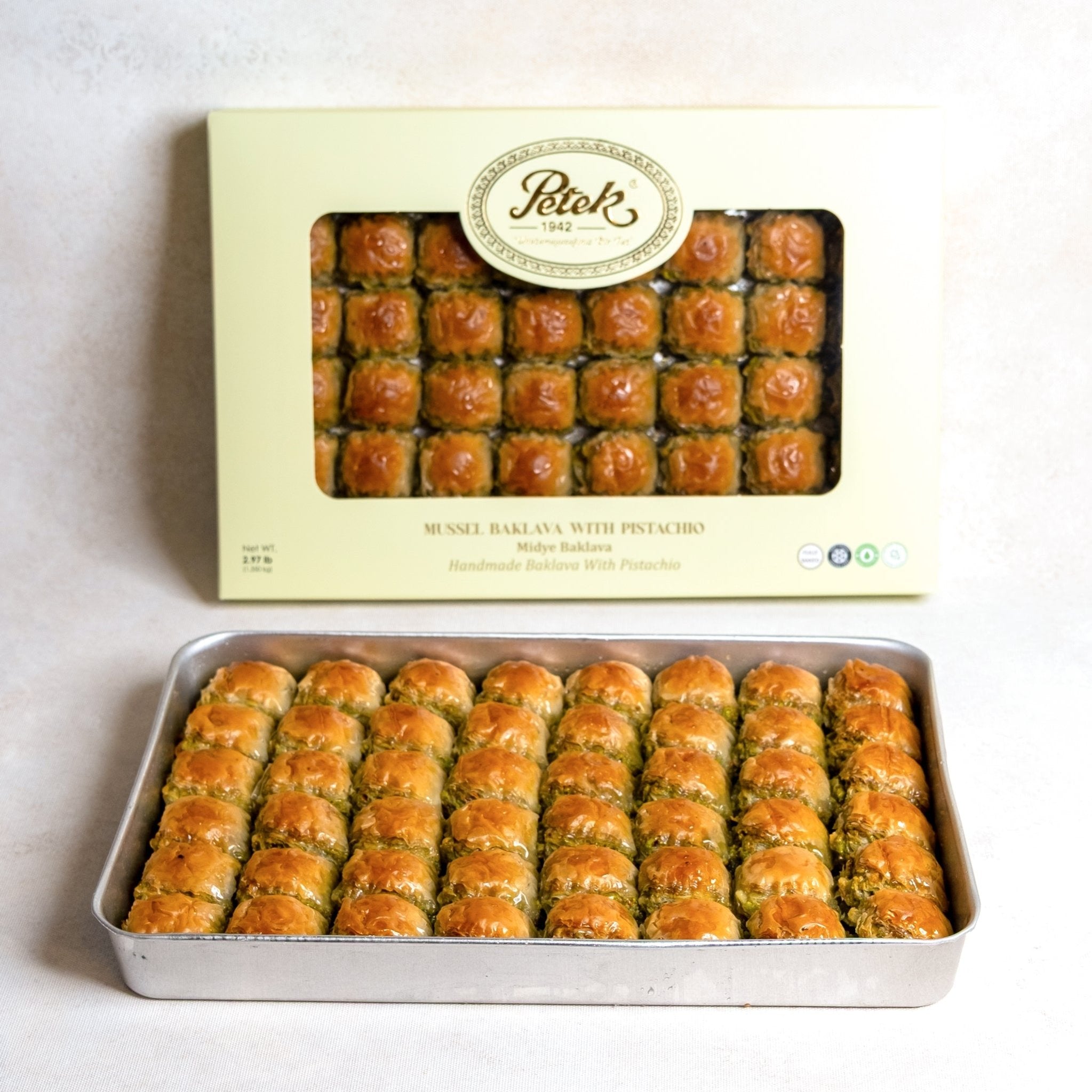 Petek 1942 Mussel Shape Baklava with Pistachio 1350g (47.6 oz) - Exporgin | Global Shopping Site