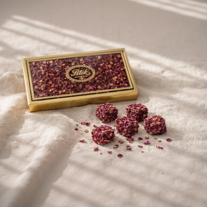 Petek 1942 Délice turc aux pétales de rose Boîte gourmande 550g (19.40 oz) - Exportin | Türkiye Vient à toi