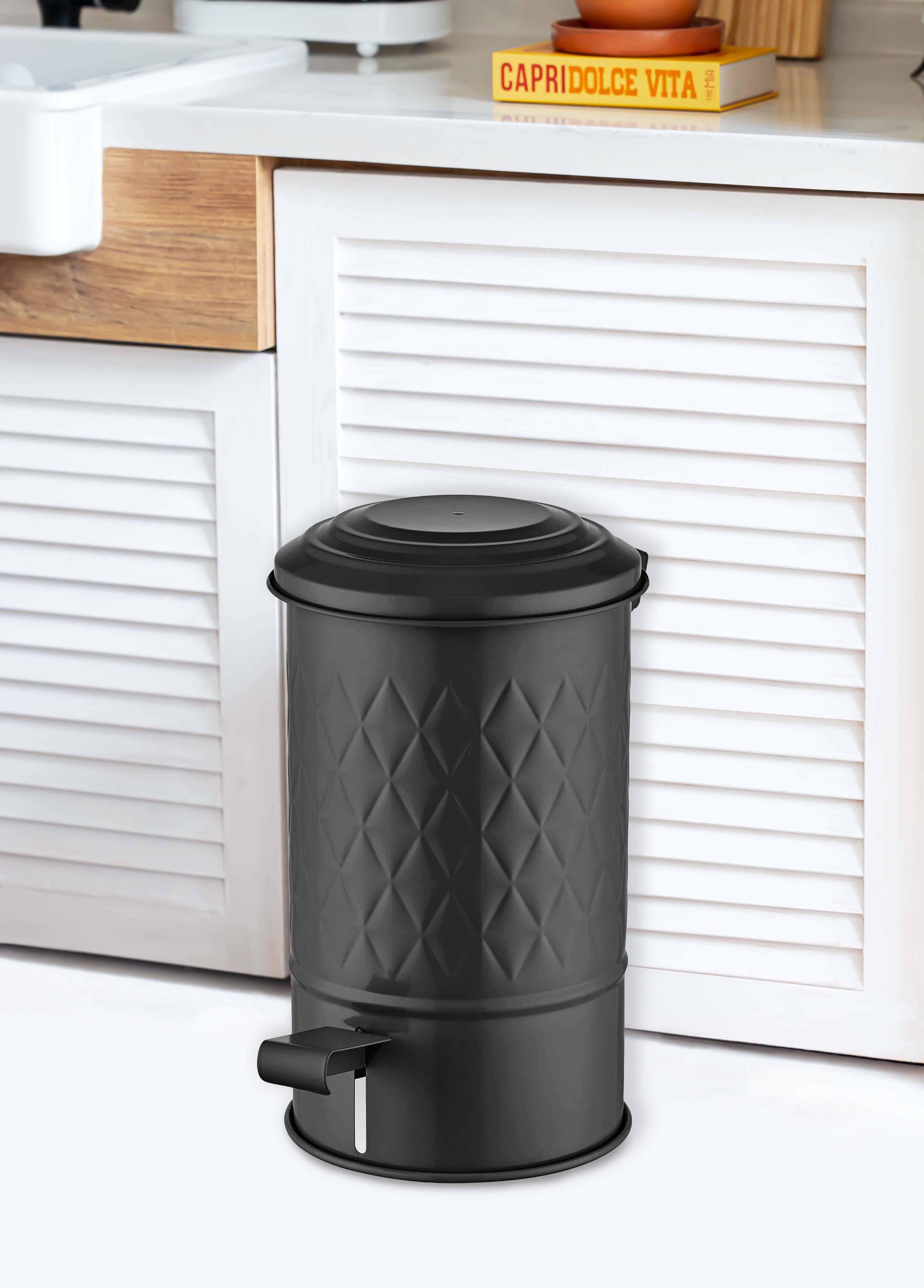 Prism Kitchen Trash Can Black 24 Lt