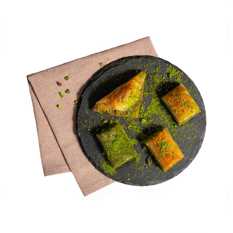 Şayan Pistachio Mixed Baklava - 4 Different Shapes and Flavors - 1000g (35.27 oz) - Exporgin | Türkiye Comes to You