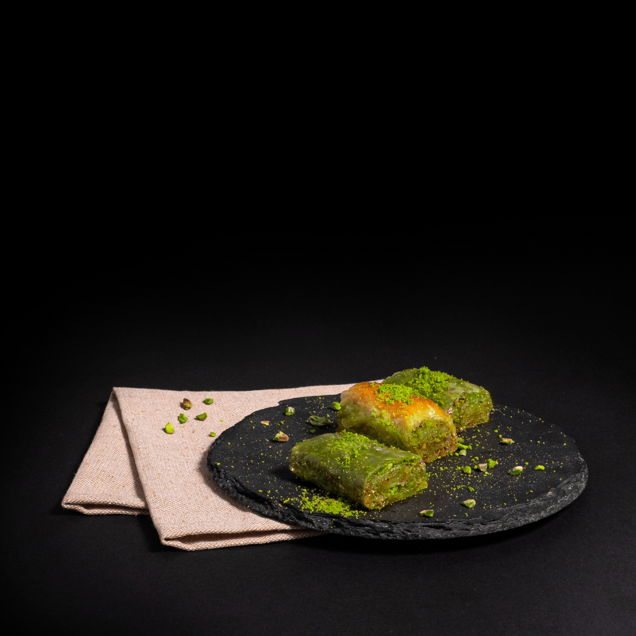 Şayan Yaşayan Mixed Baklava – Pistachio Baklava, No Additives, Traditional Recipe - 1000g (35.27 oz) - Exporgin | Türkiye Comes to You