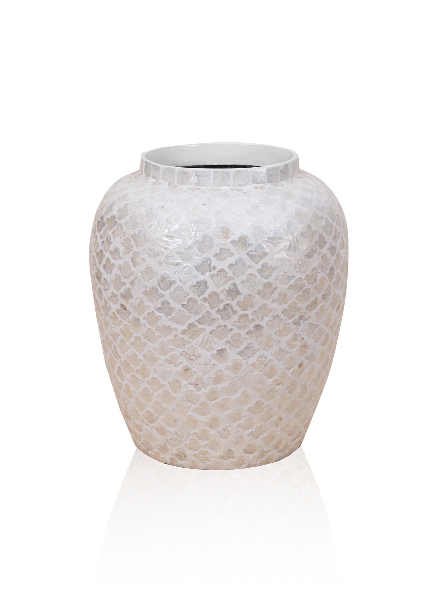 Mother of Pearl Vase 30x35 cm