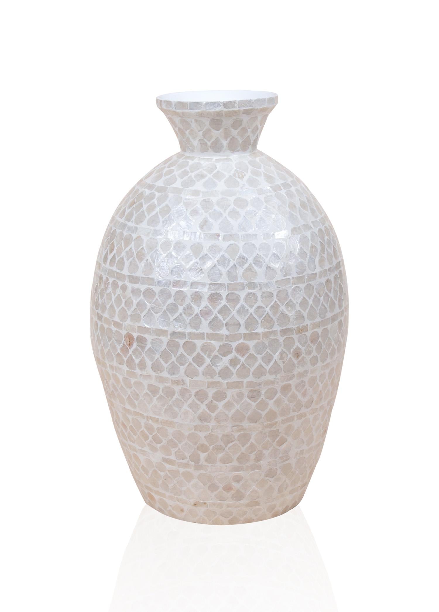 Mother of Pearl Vase 31x50 cm