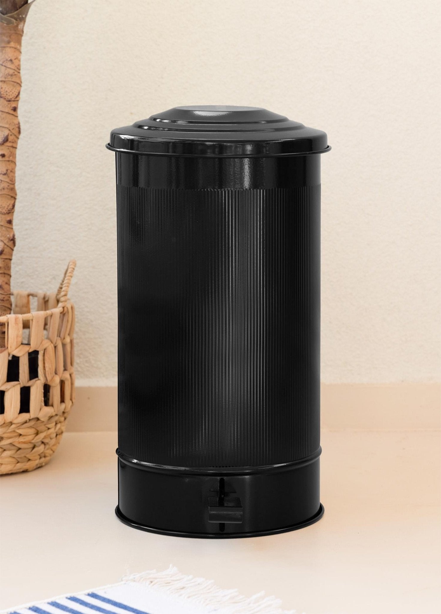 Stripe Kitchen Trash Can Black 24 Lt - Exporgin | Türkiye Comes to You