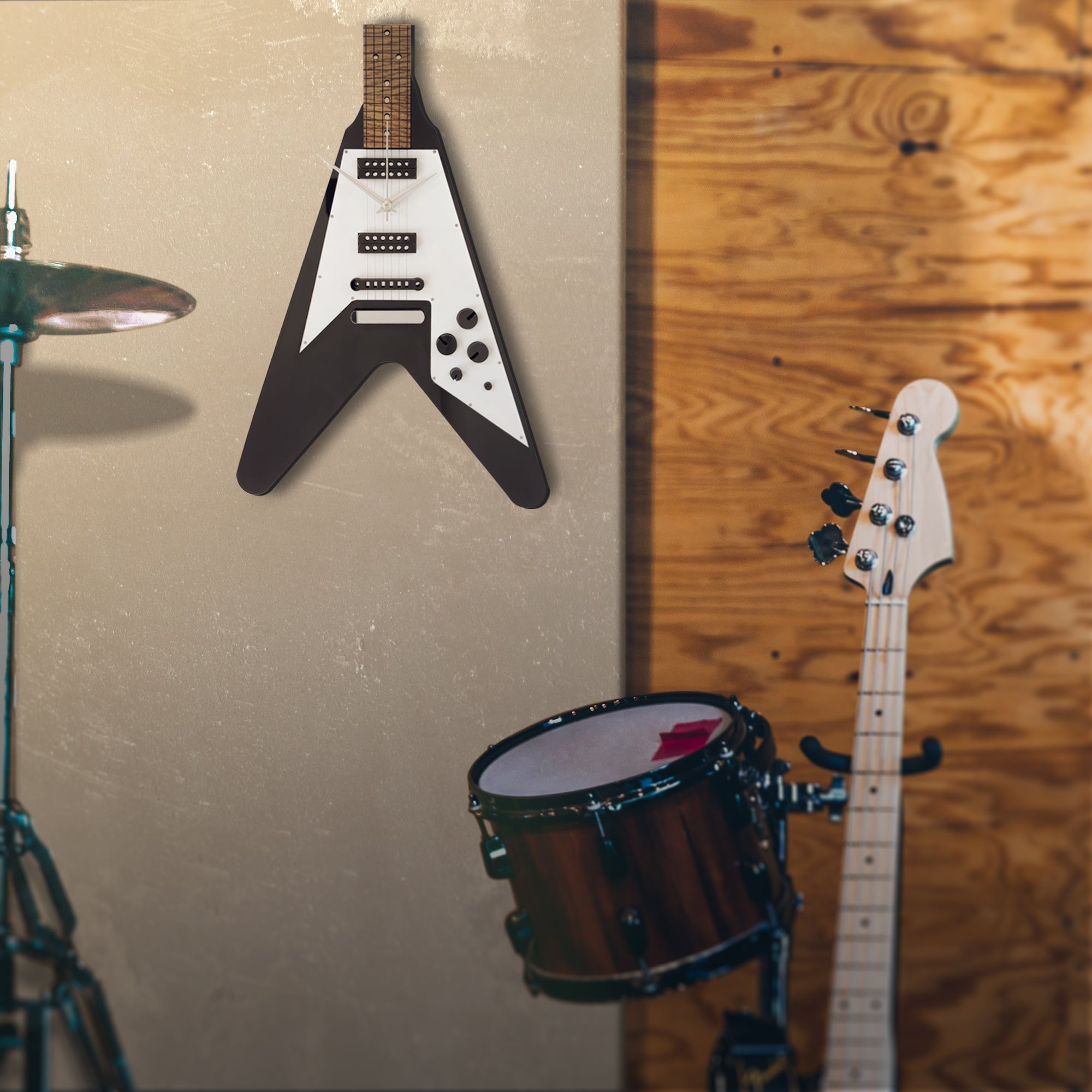 Time Reflection Ultra Realistic V Guitar - Shaped 3D Handmade Wooden Wall Clock - Exporgin | Türkiye Comes to You