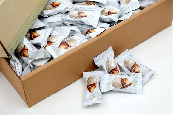 White Chocolate Covered Dates with Almonds – 500g (17.64 oz) - Exporgin - Global Shopping Site