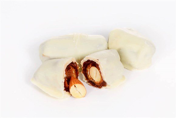 White Chocolate Covered Dates with Almonds – 500g (17.64 oz) - Exporgin - Global Shopping Site
