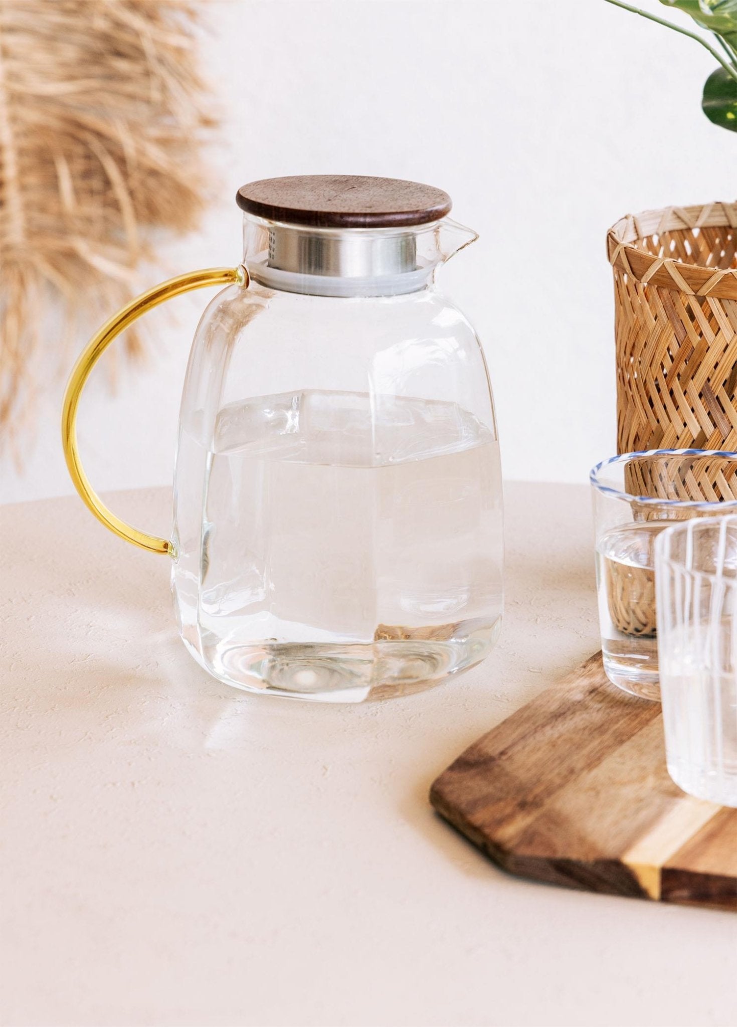 Wooden Glass Jug – Borosilicate & Heat - Resistant with Wooden Lid – 2000cc (16x16x22 cm) - Exporgin - Global Shopping Site