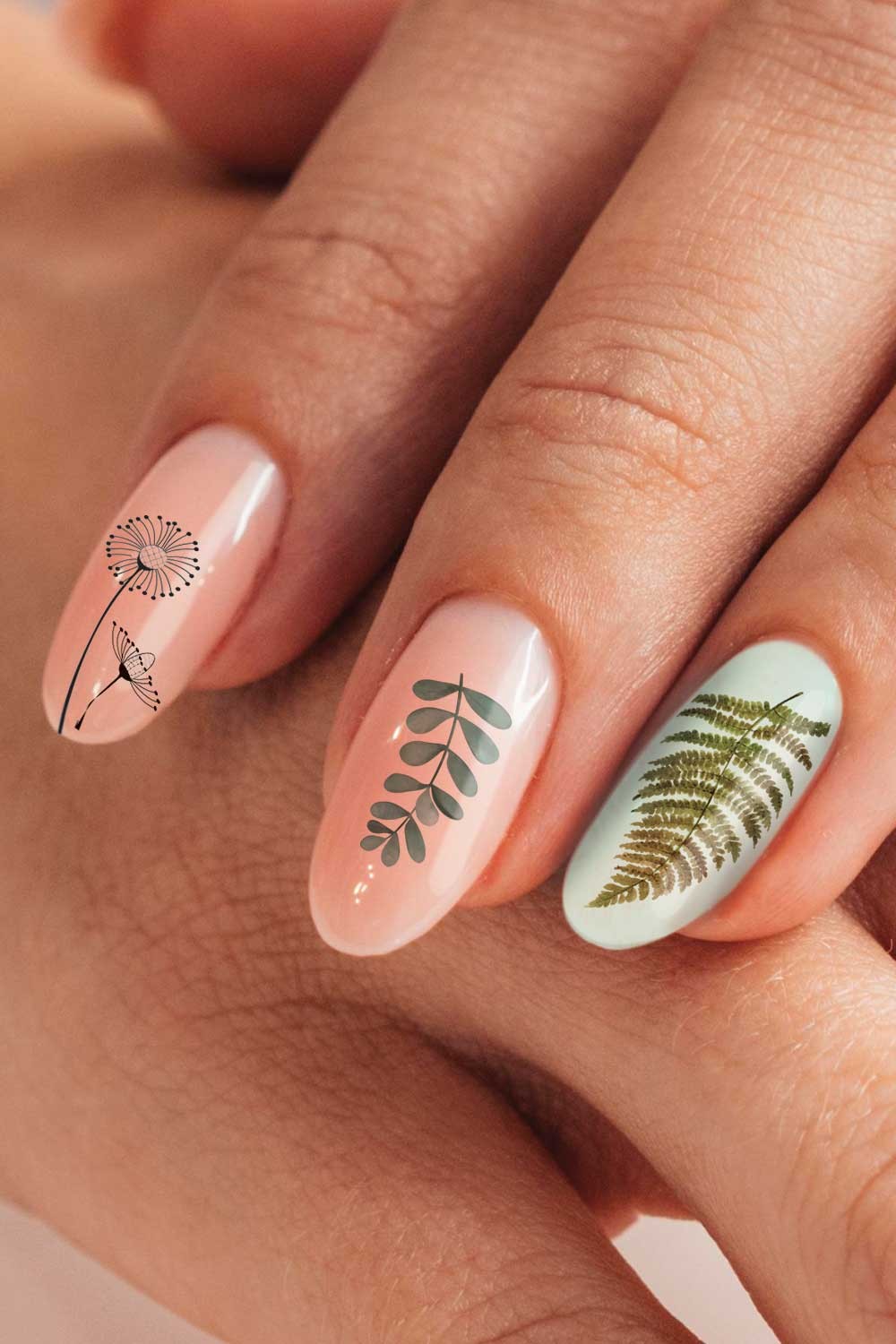 Foglie e piume Tatuaggi per unghie, tatuaggio unghie, nail art, adesivo per unghie